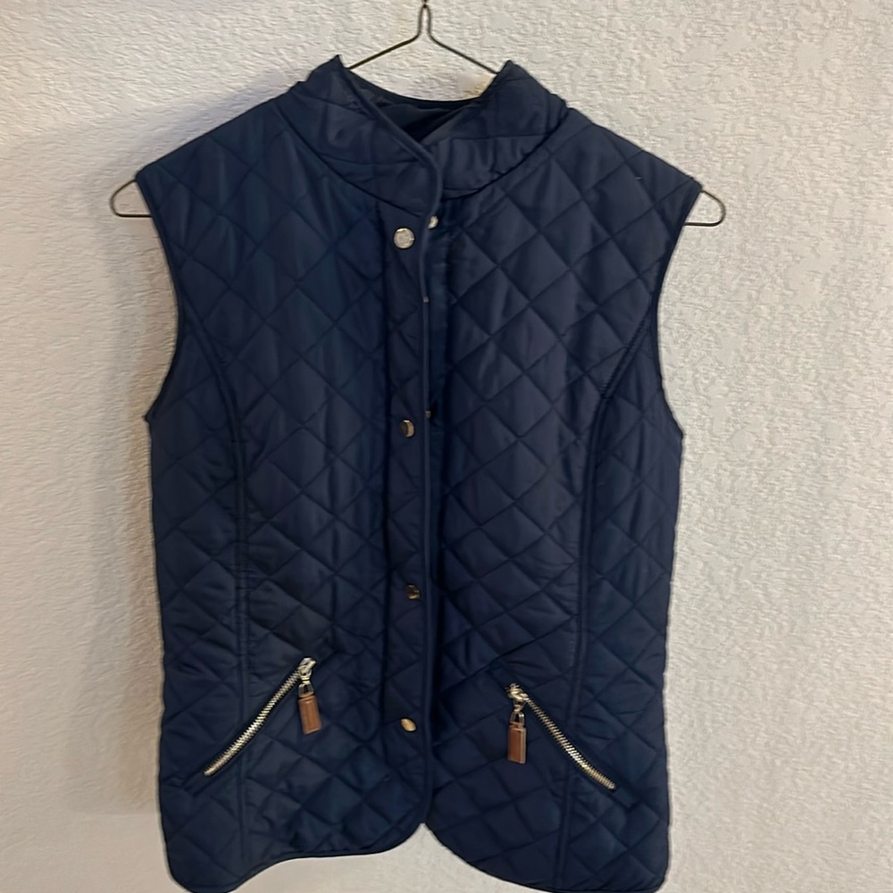 Navy puffer vest